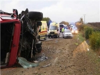 مصرع 12 شخصا وإصابة 7 آخرين  في حادث سير شرقي الهند