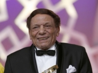 الكشف عن حالة عادل إمام الصحية!