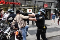 دعوى قضائية تتهم شرطة بيفرلي هيلز الأمريكية بممارسة التمييز العنصري بحق سائقي السيارات السود