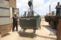 زيادة استطاعة محولات الكهرباء في بلدة عقرب بحماة لتحسين استقرار التيار الكهربائي