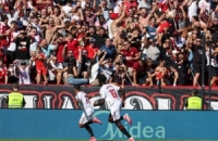 إشبيلية يتغلب على ضيفه برشلونة برباعية في الدوري الإسباني