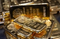 الذهب يسجل أعلى سعر في تاريخه متجاوزًا 4050 دولارًا للأونصة