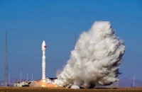 الصين تعلن عن تجميد مفاجئ لإطلاقات الفضاء